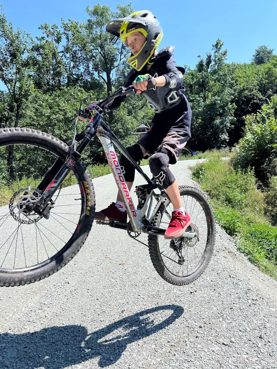 Dziecko podczas szkolenia MTB